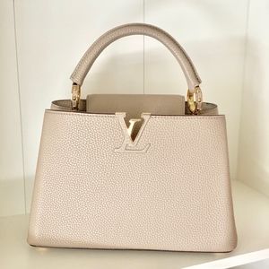 LOUIS VUITTON Taurillon Capucines BB Galet